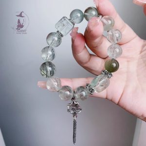 高級感新中式天然翠綠幽靈➕綠阿塞➕綠水晶➕綠兔毛 ➕綠發晶➕藍針方糖以及純銀配飾 原創設計款水晶手鏈手串